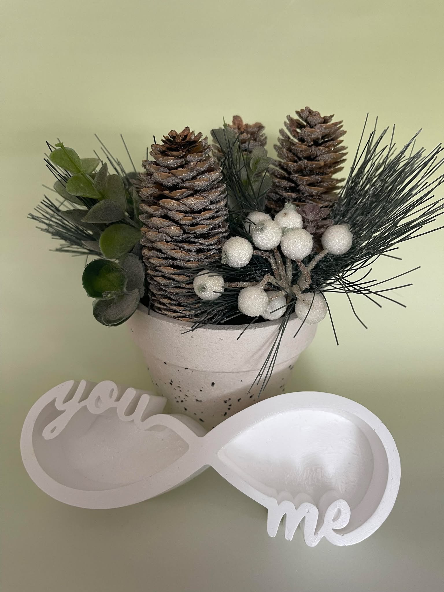 Y&M Resin Jar