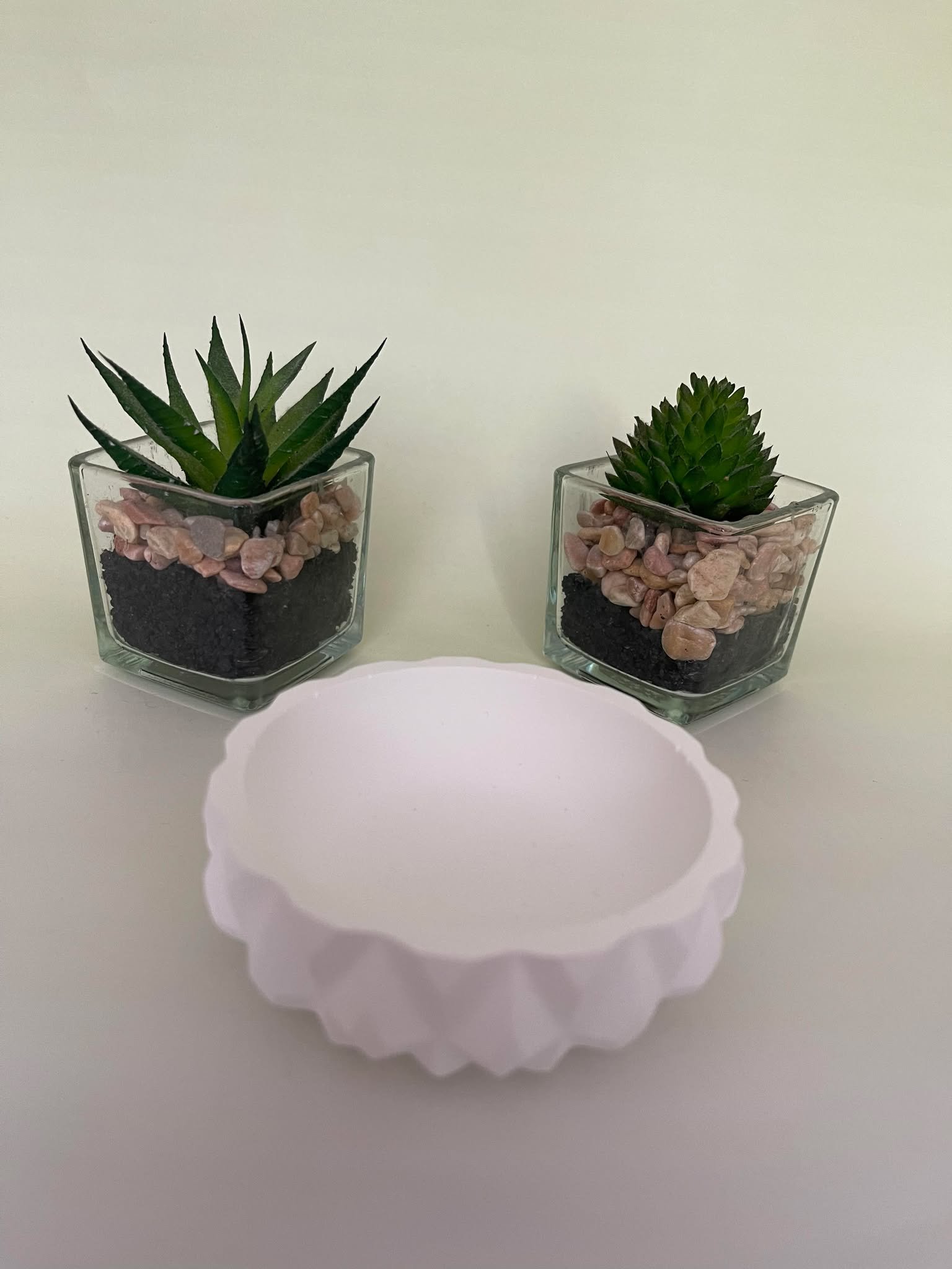 Nordic resin bowl