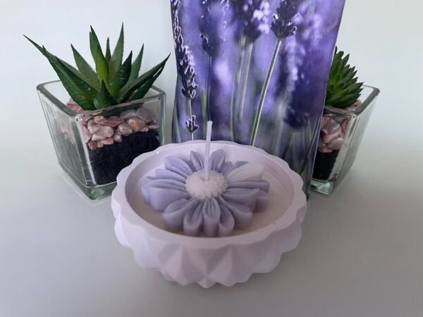 Daisy Candle - Image 2