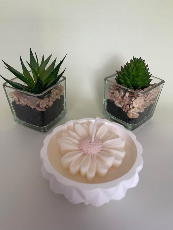 Daisy Candle